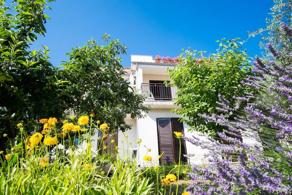 Apartments Rose Veglia Exterior foto