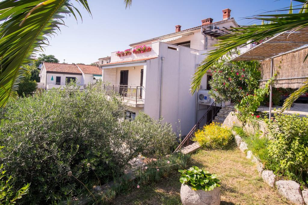 Apartments Rose Veglia Exterior foto